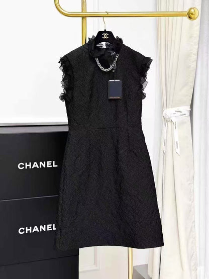 LV Black Embossed Floral Pattern Wood Ear Sleeveless Dress