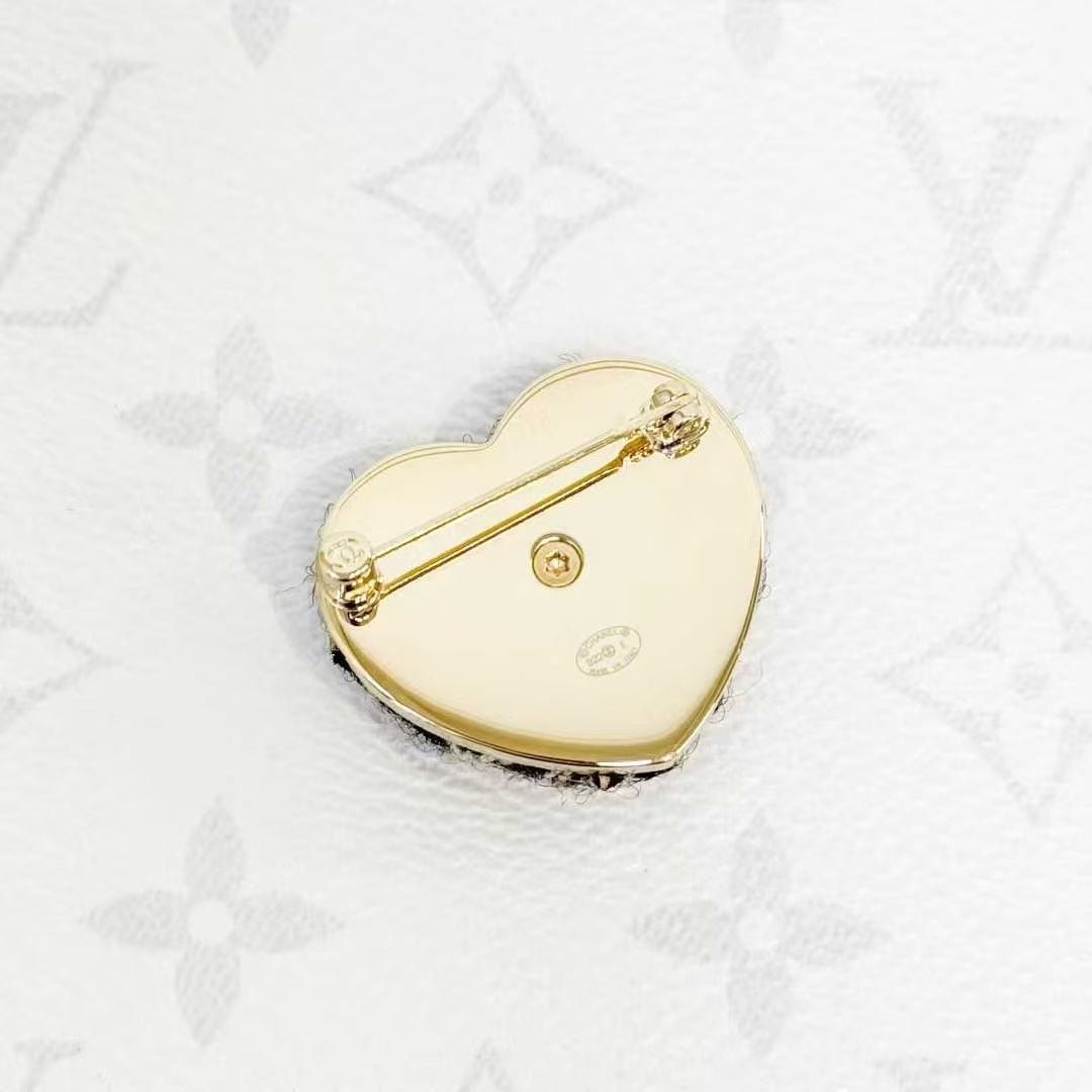 Chanel 22K Khaki and Black Wool Blend Heart Brooch