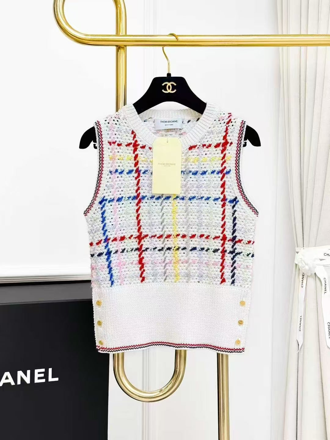 Thom Browne White-Based Color-Blocked Checkered Sleeveless Knit Vest