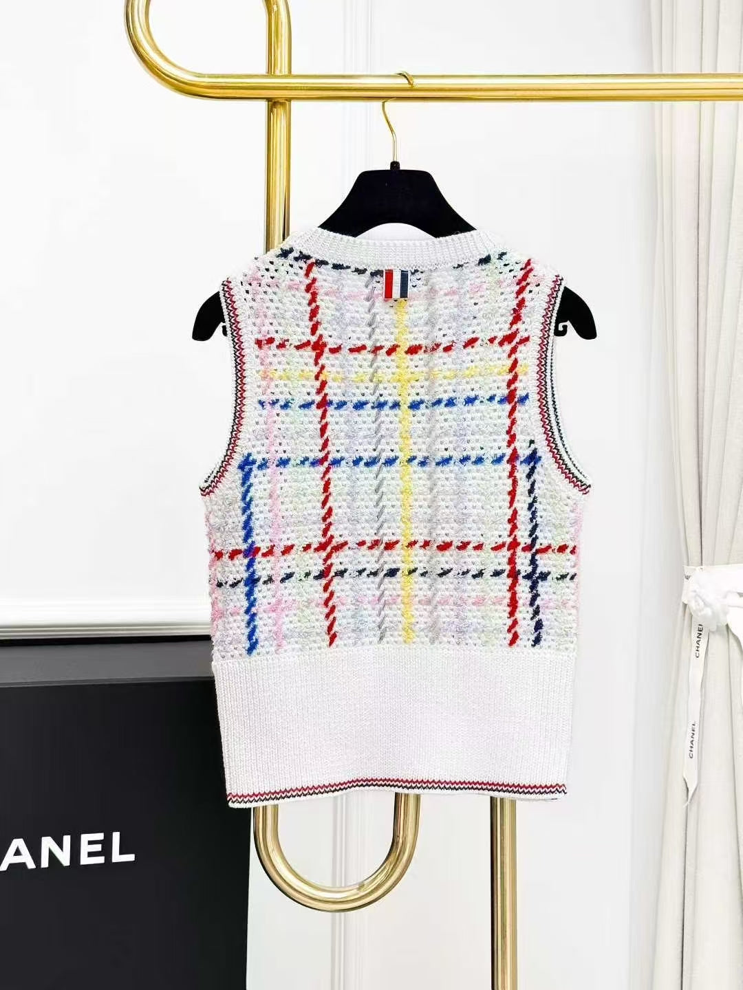 Thom Browne White-Based Color-Blocked Checkered Sleeveless Knit Vest