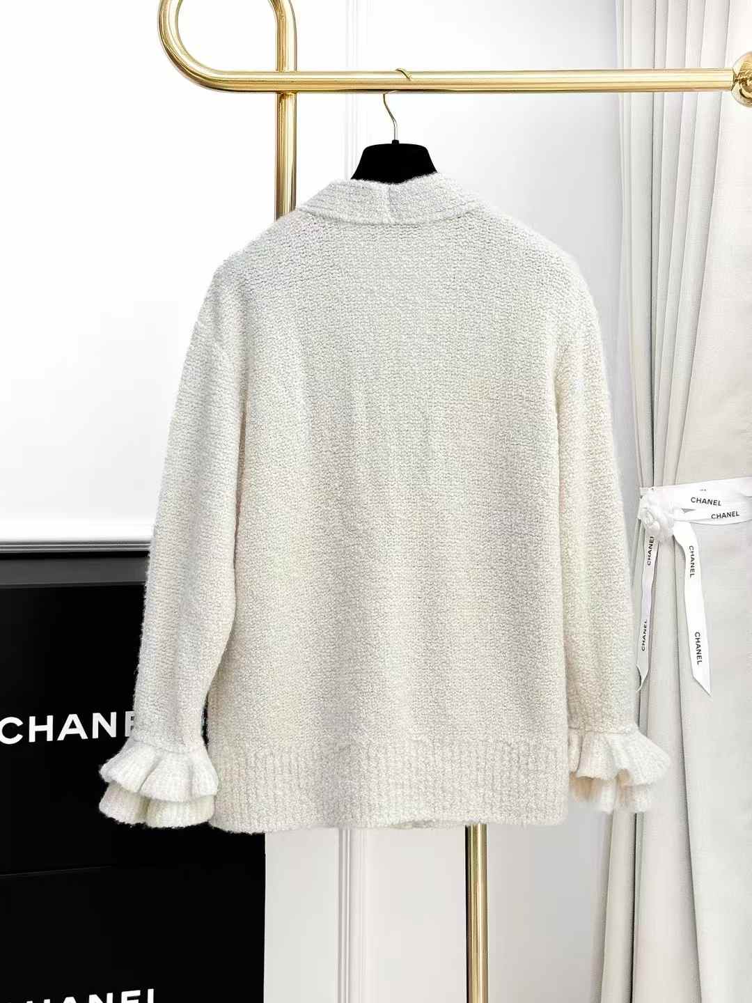 Chanel 24K Cream-Coloured Long-Sleeved Cardigan with Flared Hem