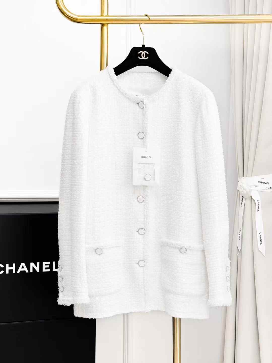 Chanel 25S Tweed Portrait Embroidered Ceramic Button Trimmed Jacket