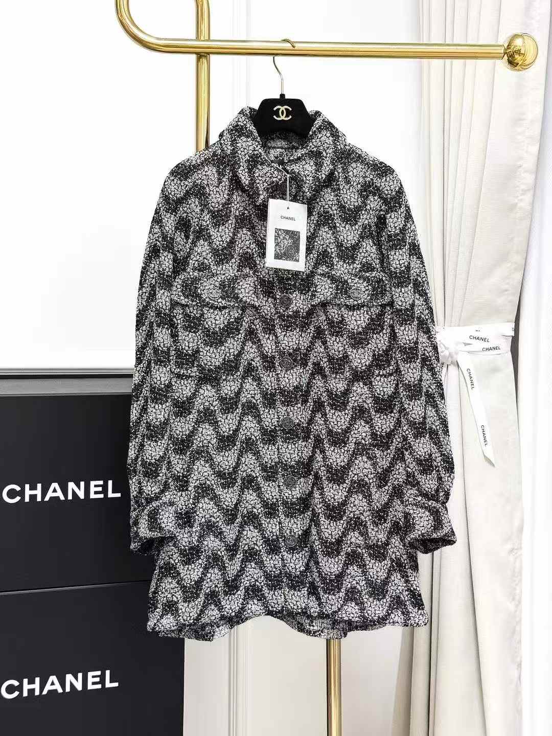 Chanel 21P Black and Gray Wave Pattern Full-Sequin Long Coat